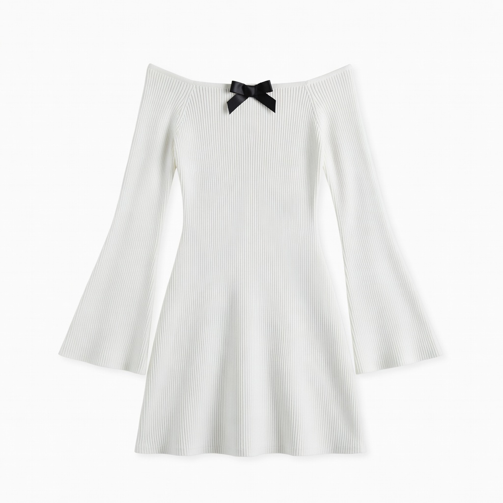 Mini abito bianco a spalle scoperte in maglia a coste