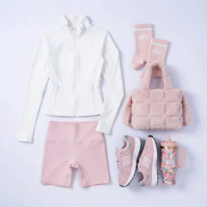 Pink Athleisure Workout Outfit 10